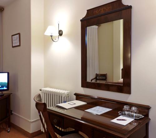 Habitación Triple del hotel Rias Bajas. Foto 1