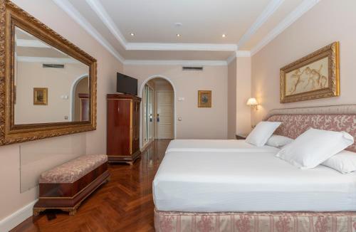 Habitación Doble - 2 camas con sofá cama del hotel Alameda Palace. Foto 7