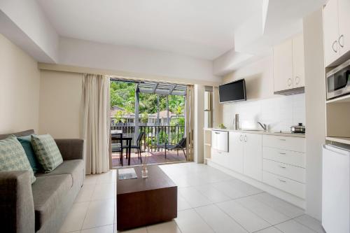 1 Dormitorio Deluxe del hotel Mantra French Quarter Noosa. Foto 5
