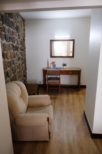 Habitación Triple del hotel Dona Sofia. Foto 3