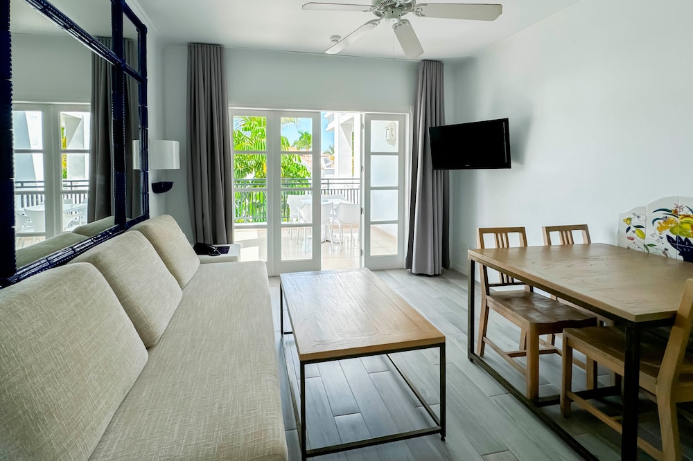 Apartamento Balcón o Terraza Con Cocina 1 habitación Sofá Cama incluido 2 Camas individuales del hotel Parque Del Sol. Foto 17