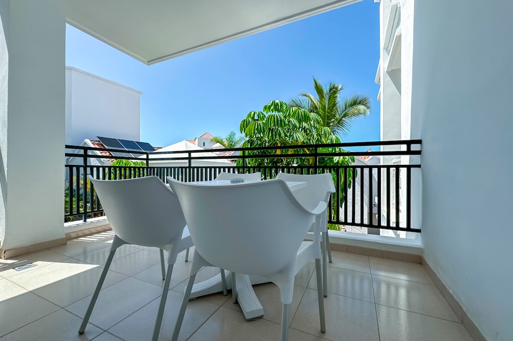 Apartamento Balcón o Terraza Con Cocina 1 habitación Sofá Cama incluido 2 Camas individuales del hotel Parque Del Sol. Foto 29