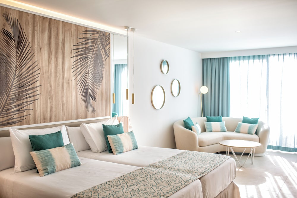 Suite junior, vistas parciales al mar del hotel Guayarmina Princess - Adults Only. Foto 1