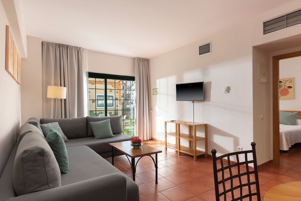 Bungalow del hotel Gf Isabel. Foto 1