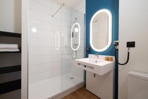 Habitación Doble Estándar del hotel Ibis Perpignan Sud Saint Charles. Foto 17
