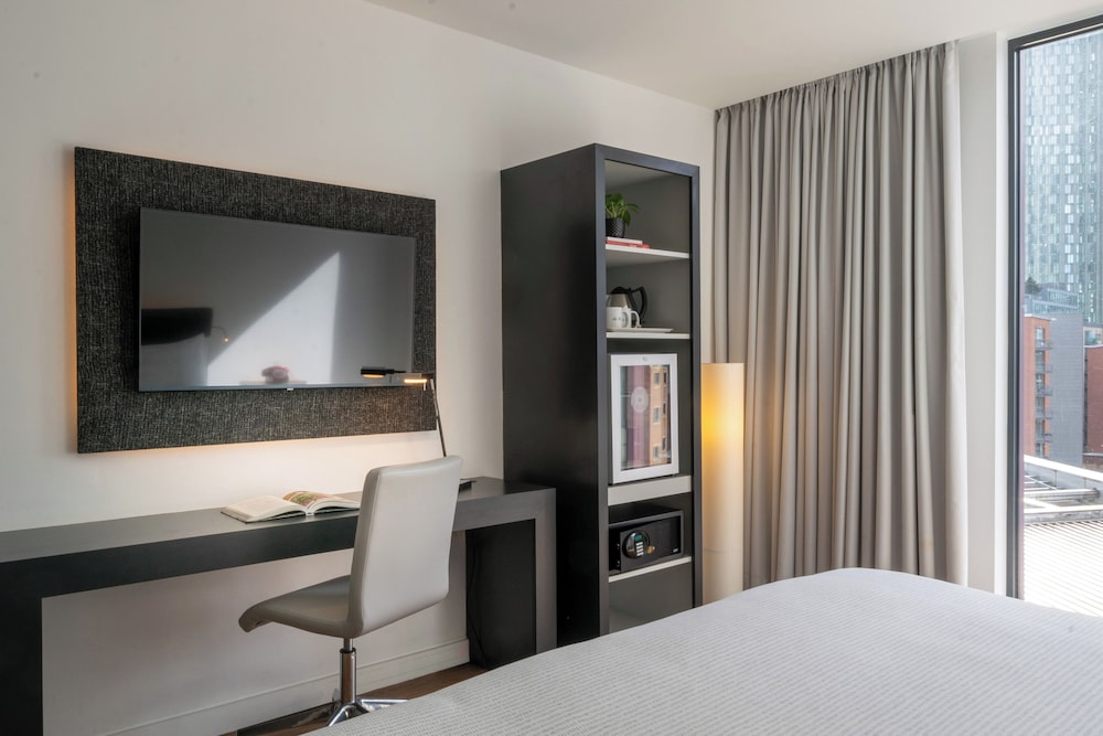 Habitación INNSiDE - King con vistas a la ciudad del hotel Innside By Meliá Manchester. Foto 3