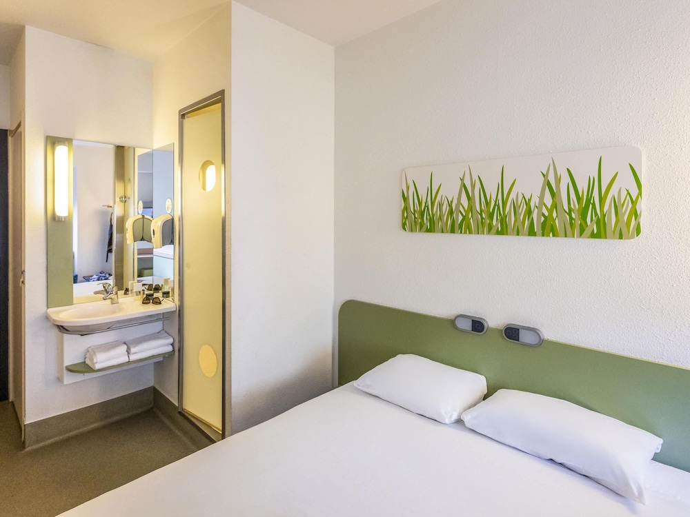 Habitación Estándar con 1 cama doble del hotel Ibis Budget Antwerpen Centraal Station. Foto 3