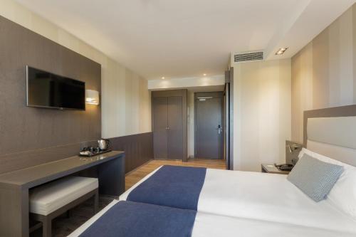 Habitación Doble - 1 o 2 camas del hotel Reina Cristina. Foto 7