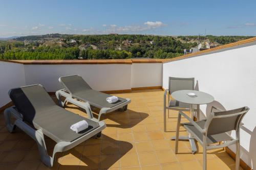 Habitación Doble con terraza - 1 o 2 camas del hotel Reina Cristina. Foto 4