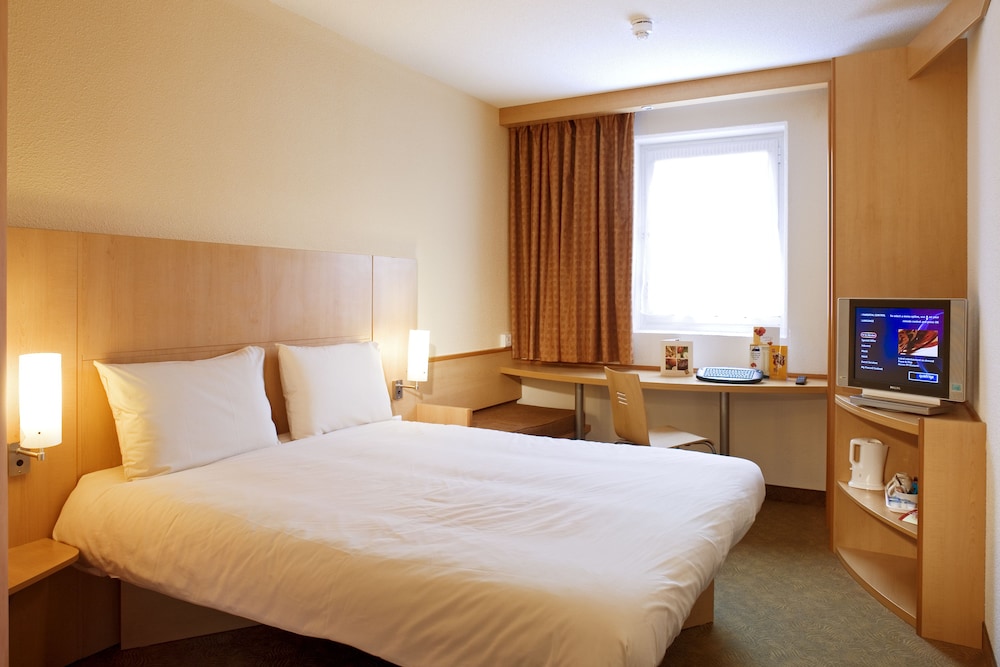 Habitación, 1 cama doble del hotel Ibis Liverpool Centre Albert Dock – Liverpool One. Foto 1