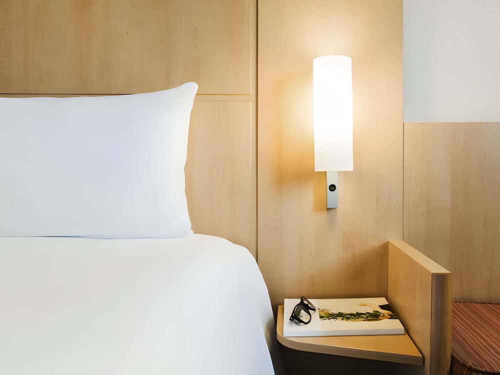 Habitación, 1 cama doble del hotel Ibis Liverpool Centre Albert Dock – Liverpool One. Foto 4