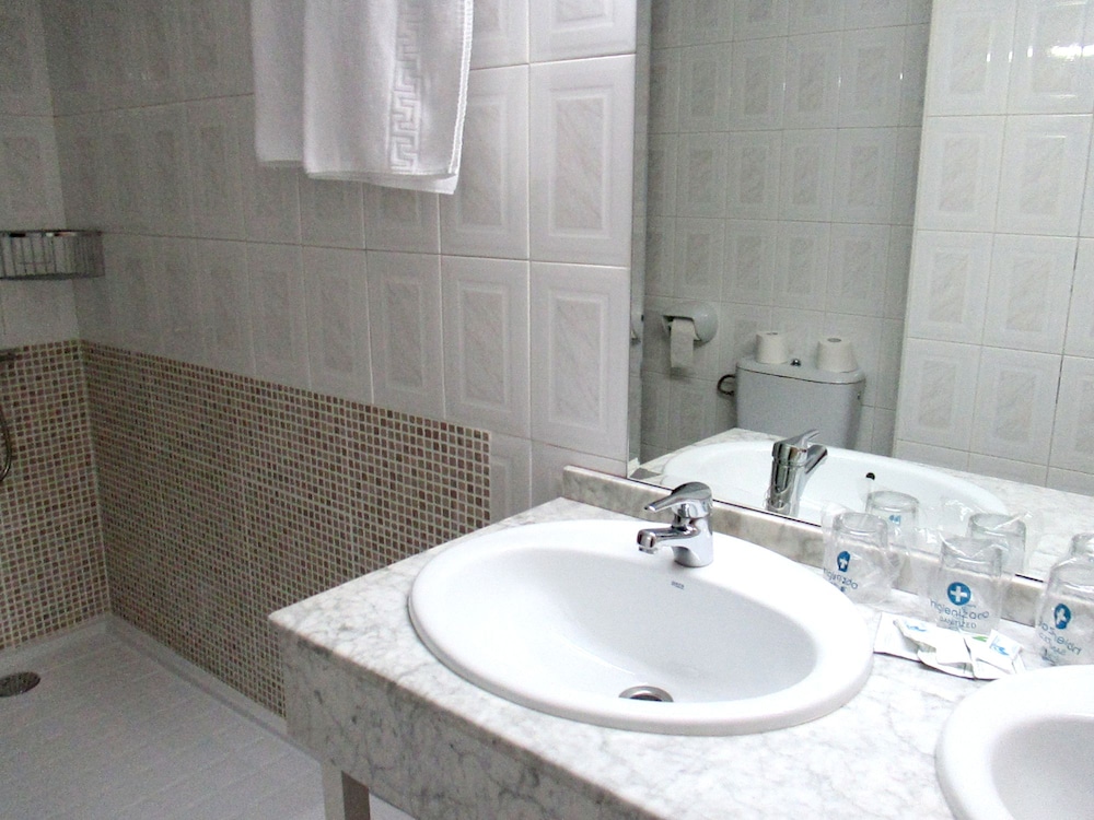 Habitación Individual del hotel Perales. Foto 4