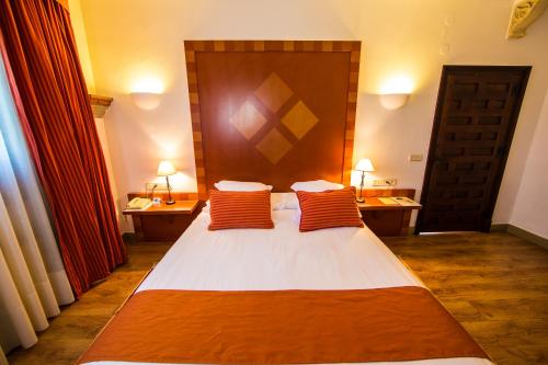 Habitación Doble del hotel Hacienda Del Cardenal. Foto 3