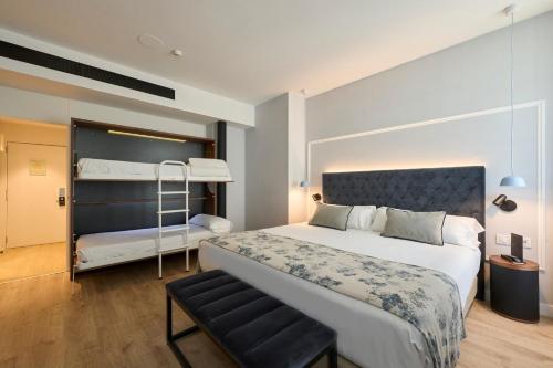 Habitación Familiar Premium del hotel Catalonia El Pilar