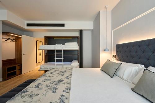 Habitación Familiar Premium del hotel Catalonia El Pilar. Foto 3