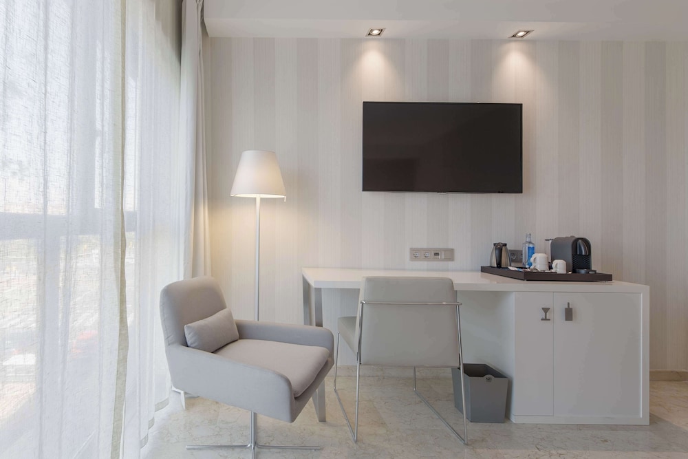 Habitación estándar (View) del hotel Nh Ciudad De Zaragoza. Foto 10