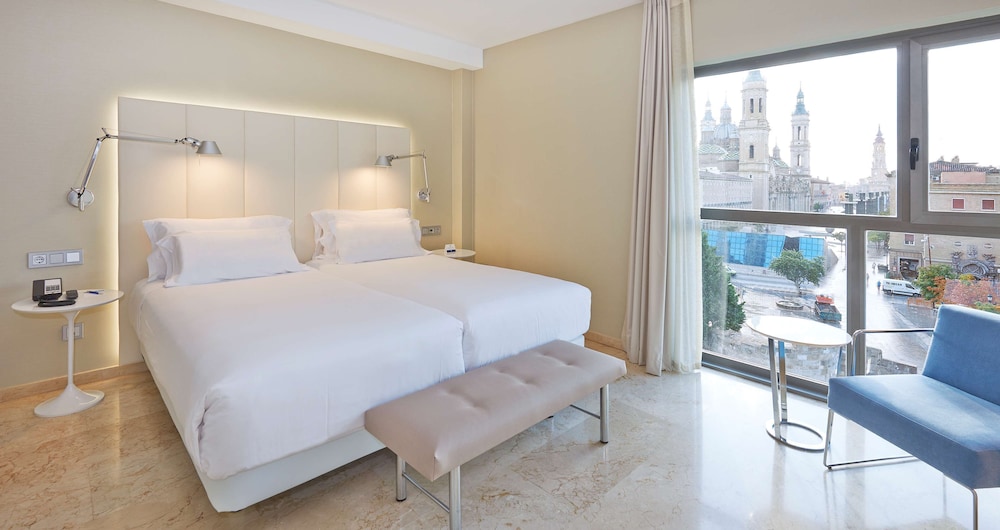 Habitación estándar, terraza (View) del hotel Nh Ciudad De Zaragoza. Foto 1