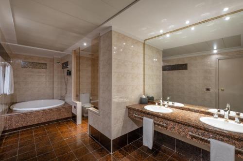 Habitación Familiar del hotel Exe Boston. Foto 5