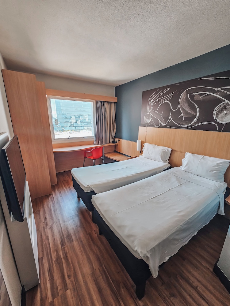 Habitación estándar con 2 camas individuales, 2 camas individuales del hotel Ibis Rio De Janeiro Centro. Foto 3