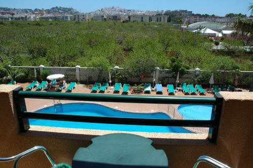 Habitación Doble con vistas a la piscina - 2 camas del hotel Victoria Playa. Foto 1