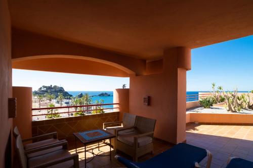 Suite con vistas al mar del hotel Ibersol Almuñecar Beach & Spa. Foto 7