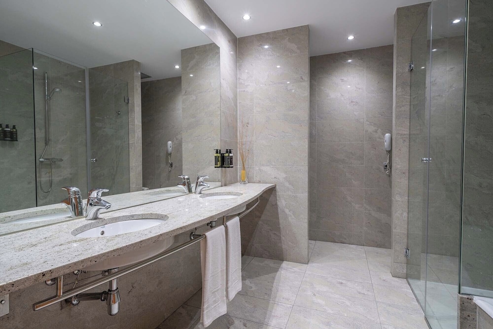 Suite Deluxe del hotel Eurostars Puerta Madrid. Foto 4