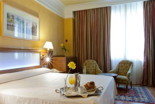 Junior suite del hotel Catalonia Plaza España & Spa. Foto 2