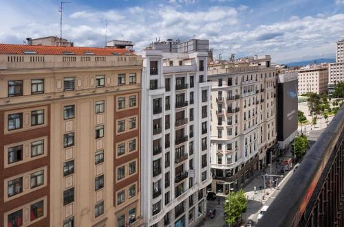 Habitación Doble con vistas a la Gran Vía - 1 o 2 camas del hotel Catalonia Plaza España & Spa. Foto 1