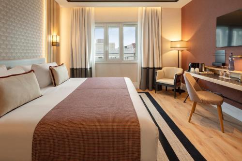 Habitación Doble Superior con vistas a la Gran Vía - 1 o 2 camas del hotel Catalonia Plaza España & Spa. Foto 5