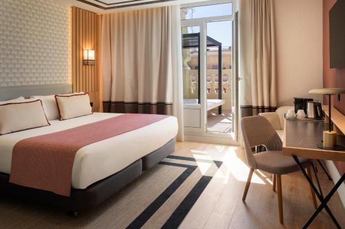Suite con terraza del hotel Catalonia Plaza España & Spa
