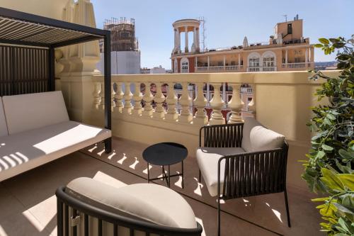 Suite con terraza del hotel Catalonia Plaza España & Spa. Foto 1