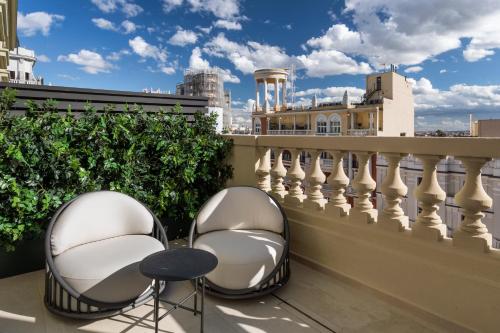 Suite con terraza del hotel Catalonia Plaza España & Spa. Foto 2