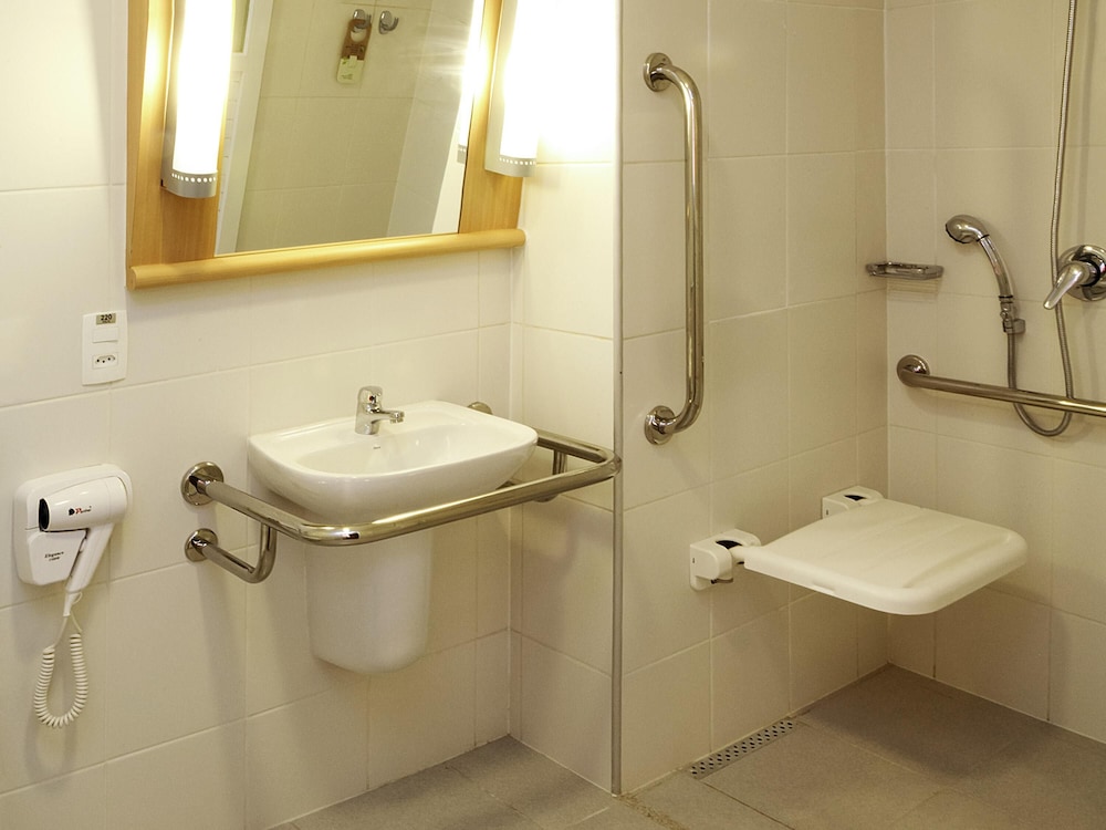 Apartamento estándar, 1 cama doble, accesible para personas con discapacidad del hotel Ibis Belo Horizonte Afonso Pena. Foto 4