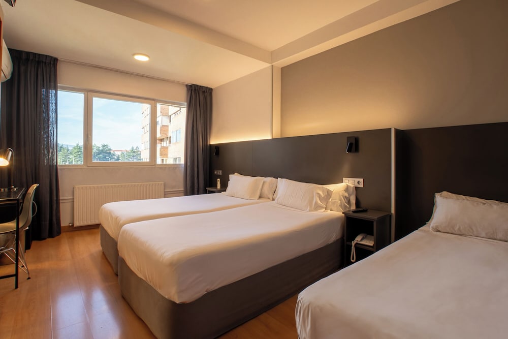 Habitación estándar doble (+ Extra Bed) del hotel Sancho Ramirez