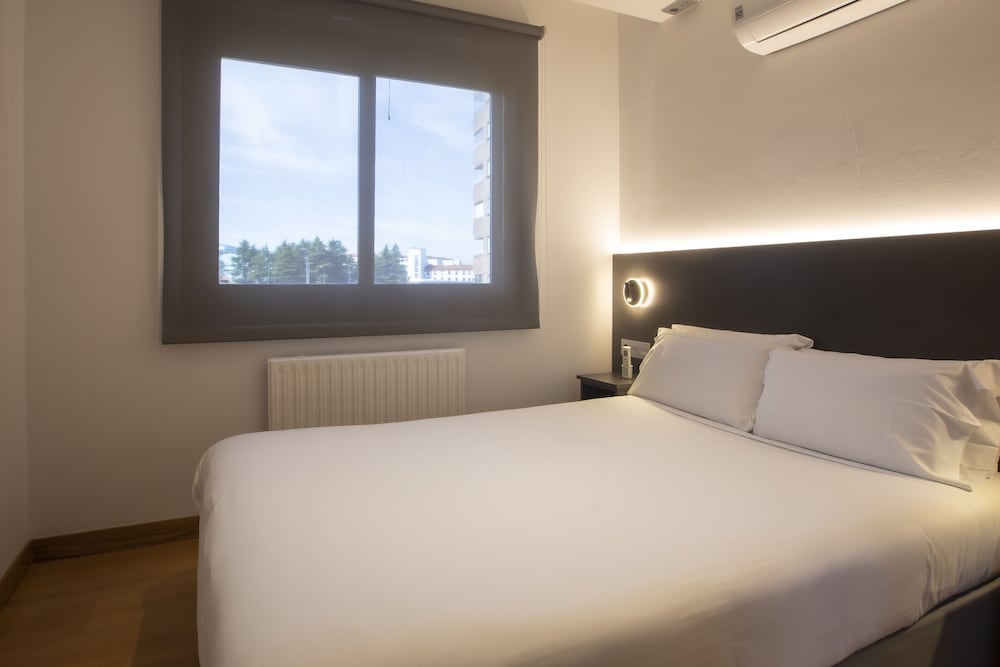 Habitación individual del hotel Sancho Ramirez