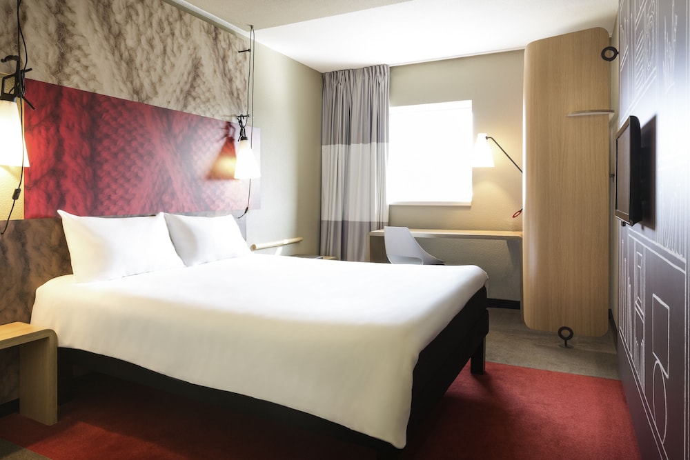Habitacion Standard con 1 cama doble del hotel Ibis Strasbourg Centre Petite France. Foto 6