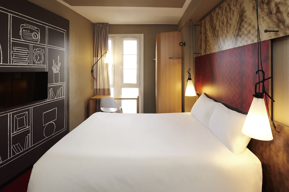 Habitacion Standard con 1 cama doble del hotel Ibis Strasbourg Centre Petite France. Foto 9