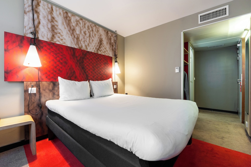 Habitacion Standard con 1 cama doble del hotel Ibis Strasbourg Centre Petite France. Foto 18