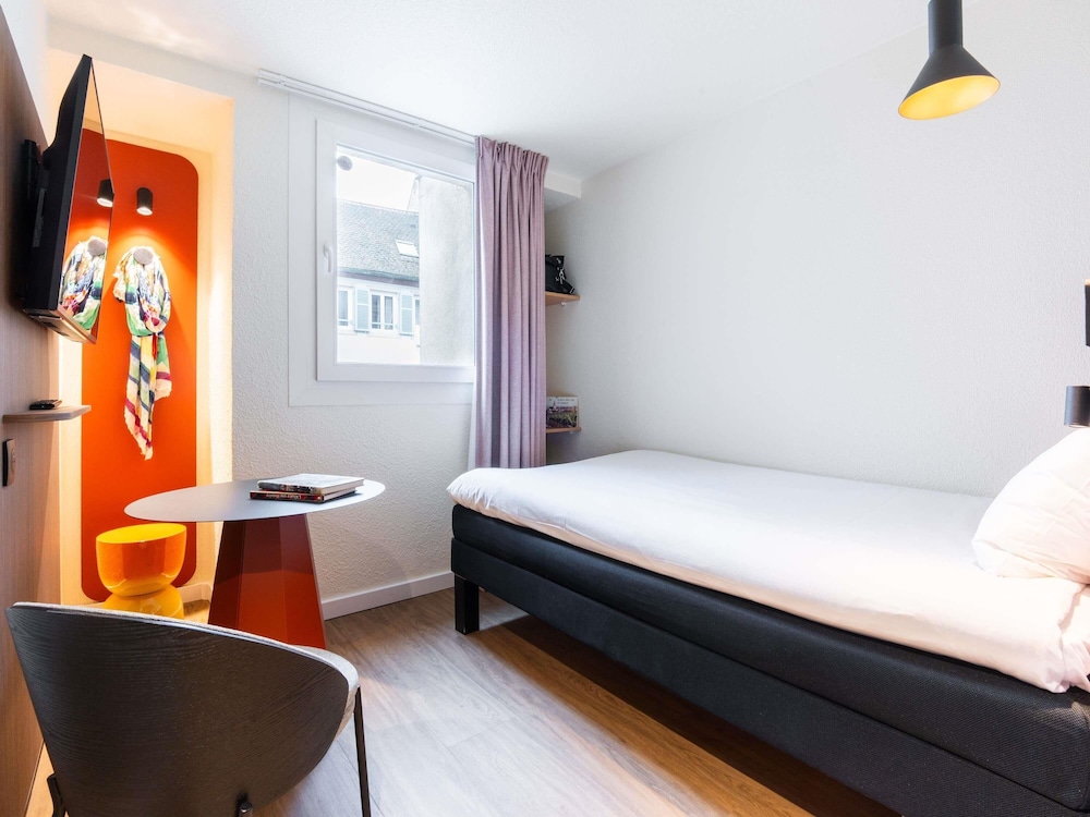 Habitación Superior con 1 cama individual del hotel Ibis Strasbourg Centre Petite France. Foto 4