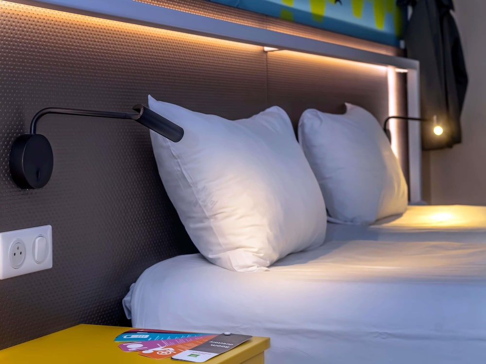 Habitación estándar con camas individuales del hotel Ibis Styles Strasbourg Stade De La Meinau. Foto 6