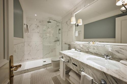 Suite Junior Deluxe del hotel Victoria Jungfrau Grand and Spa