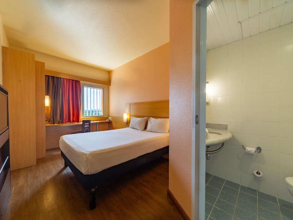 Habitación estándar, 1 cama doble del hotel Ibis Manaus Distrito Industrial. Foto 9