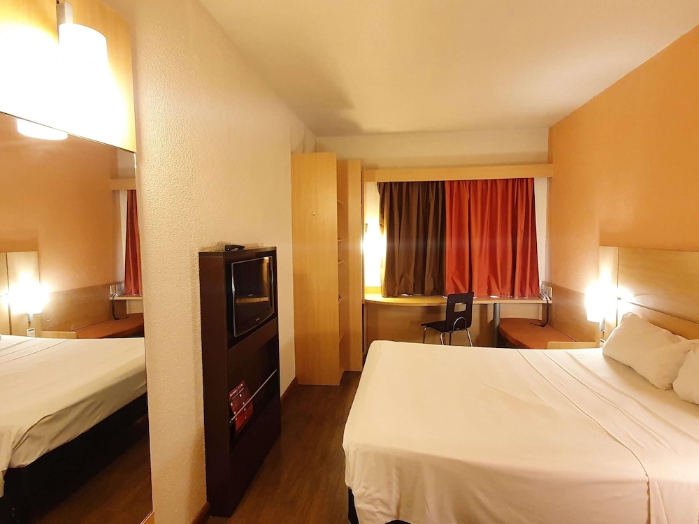 Habitación estándar, 1 cama doble del hotel Ibis Manaus Distrito Industrial. Foto 13