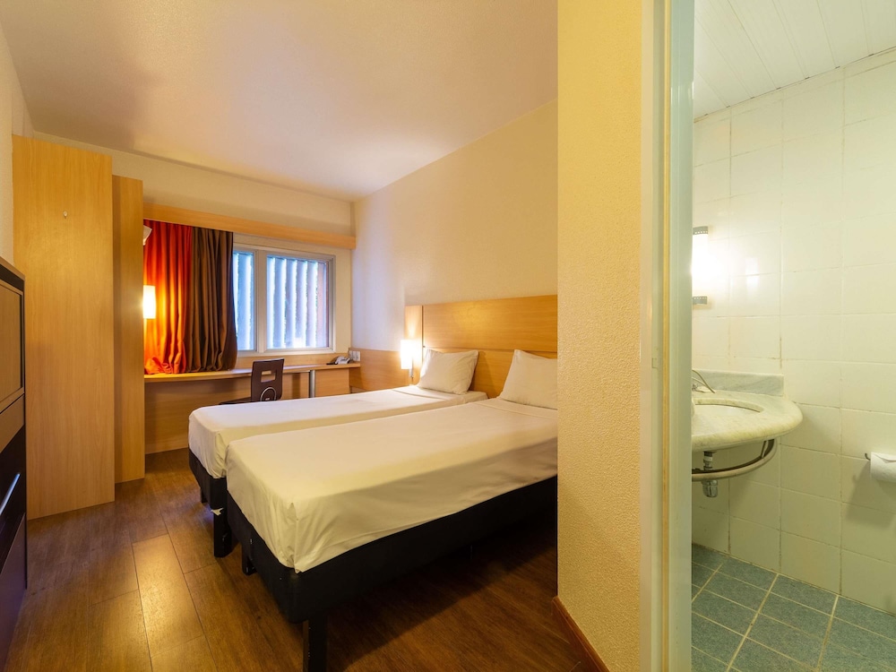 Habitación estándar, 2 camas individuales del hotel Ibis Manaus Distrito Industrial. Foto 1