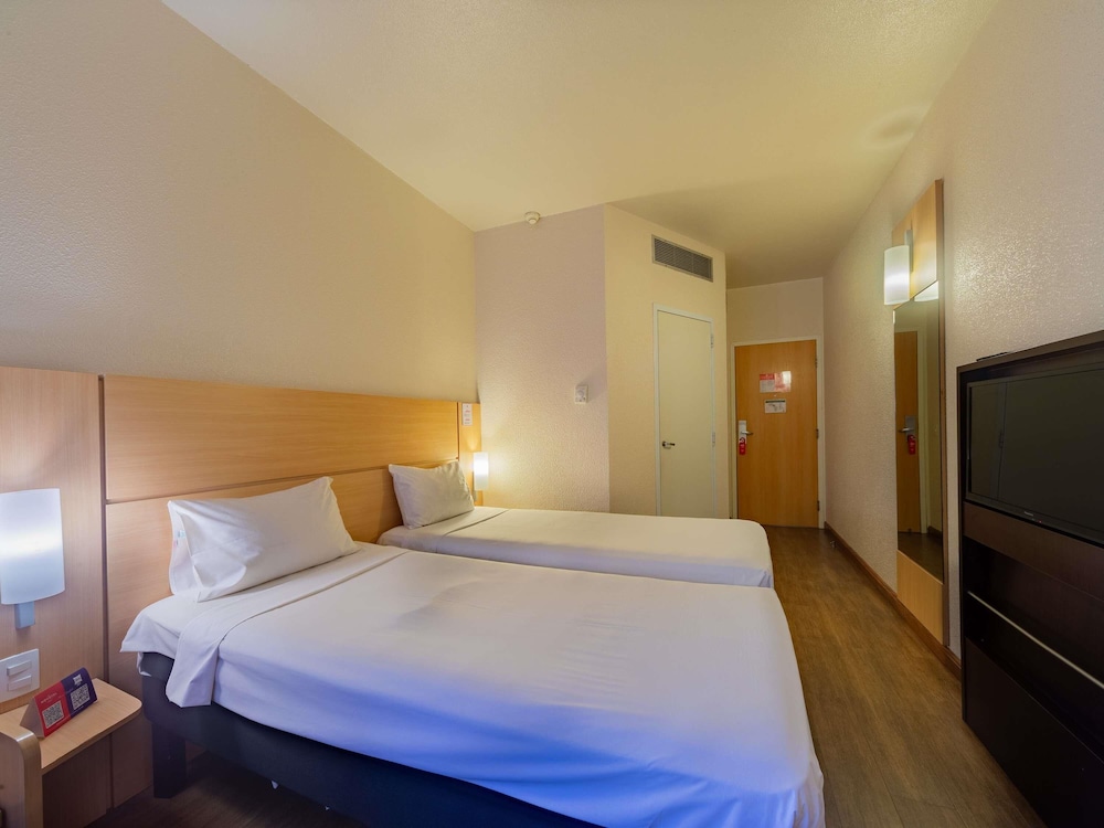 Habitación estándar, 2 camas individuales del hotel Ibis Manaus Distrito Industrial. Foto 3