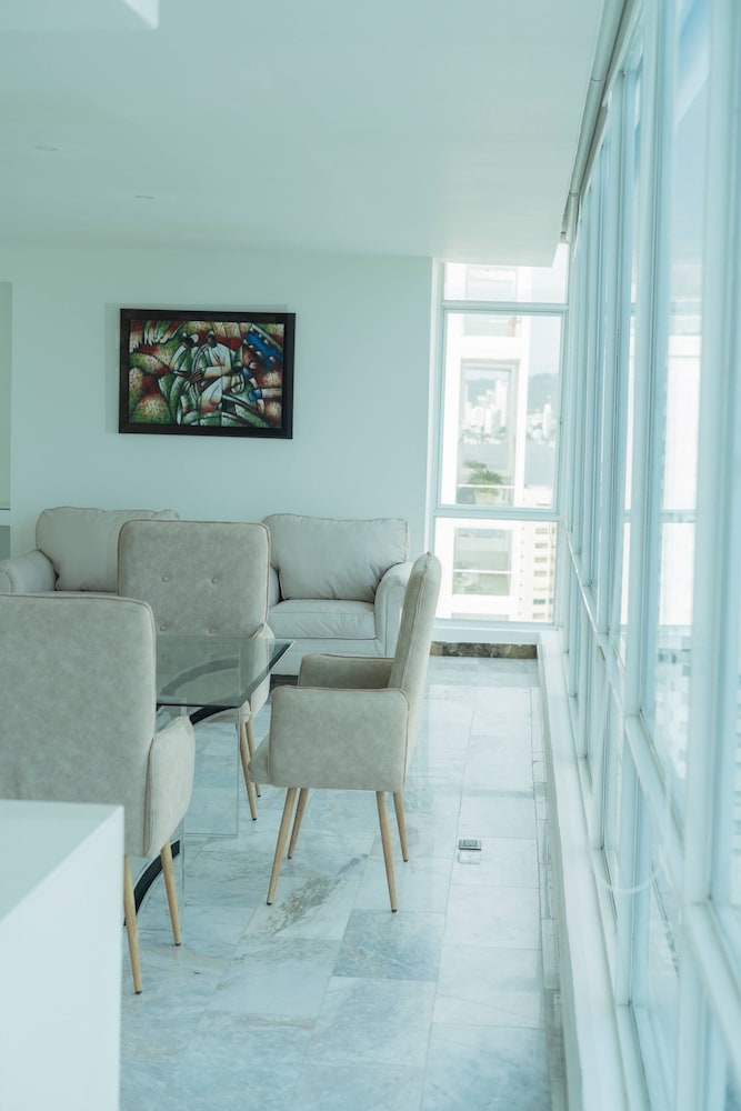 Habitación de lujo del hotel La Gran Via. Foto 9