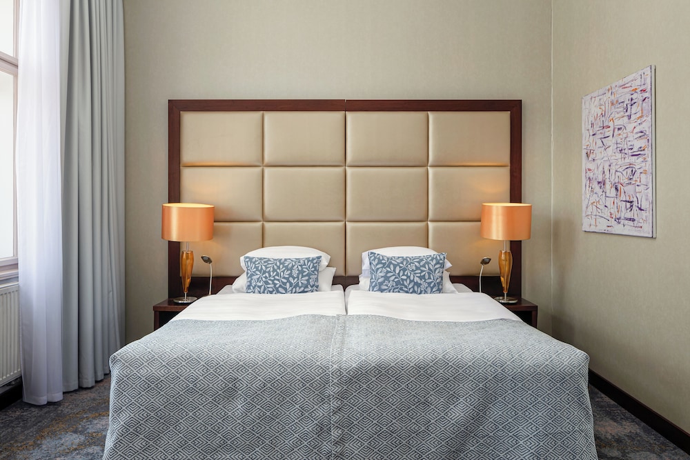 Habitación Deluxe con 1 cama doble o 2 individuales del hotel Kosher King David Prague. Foto 3