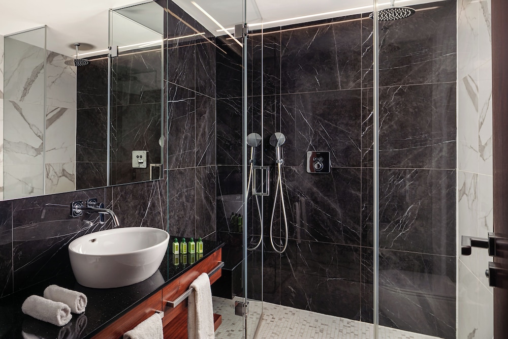 Habitación Deluxe con 1 cama doble o 2 individuales del hotel Kosher King David Prague. Foto 5