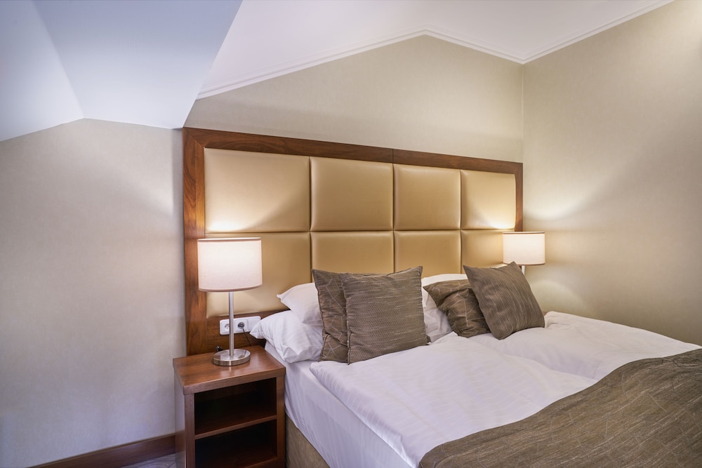 Estándar - Habitación en el ático del hotel Kosher King David Prague. Foto 1