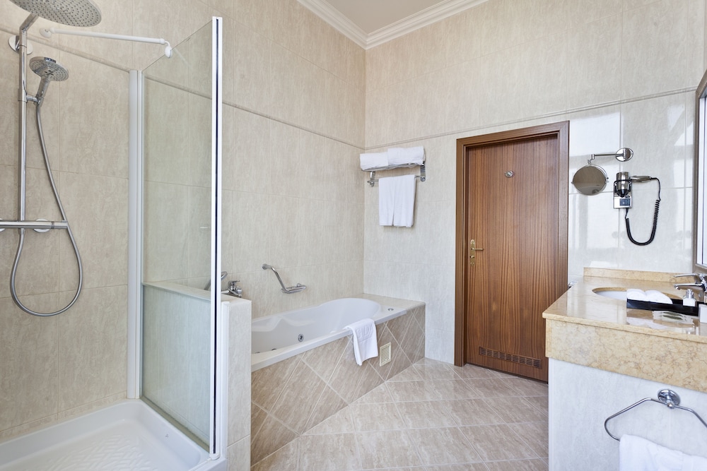 Suite junior (entrada al spa incluida) del hotel Kosher King David Prague. Foto 6
